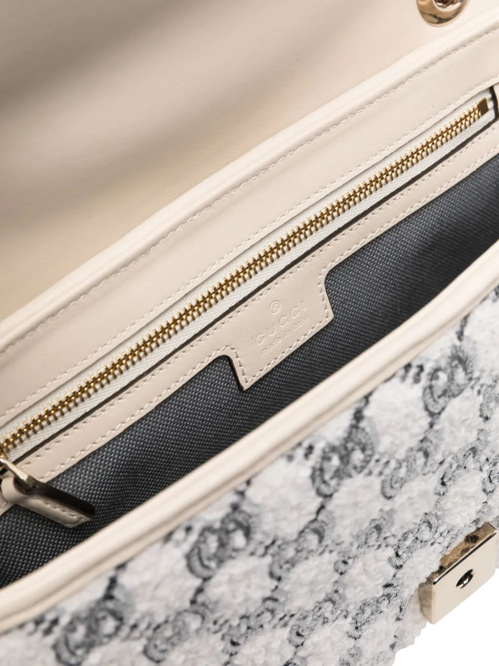 Gucci Small Gg Marmont Shoulder Bag