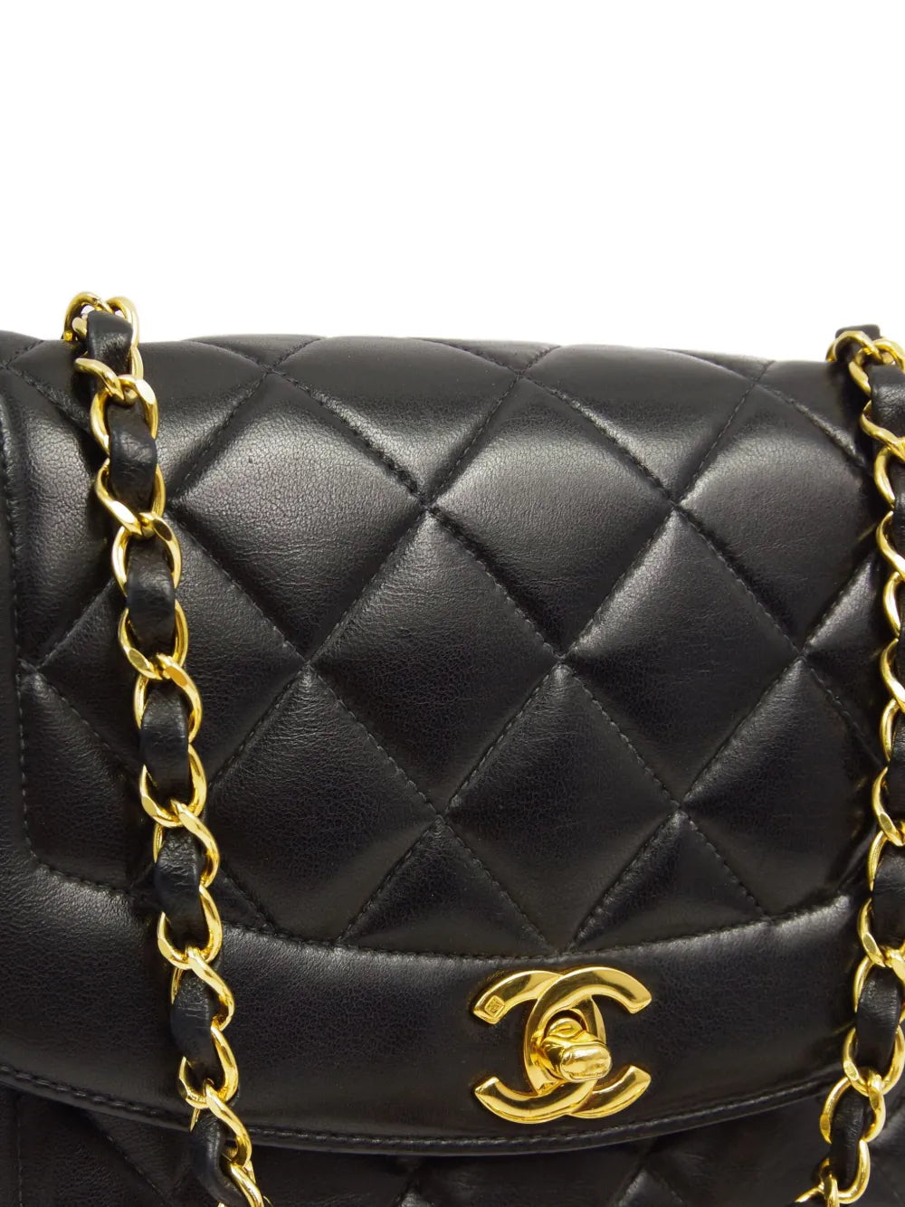 Chanel Pre Owned 1997 Small Diana Shoulder Bag