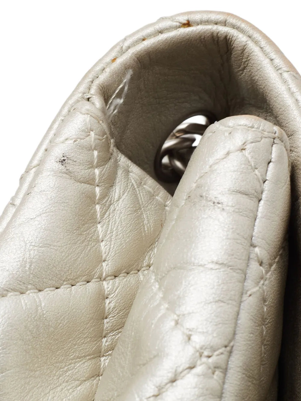 Chanel Pre Owned Quilted Leather Shoulder Bag