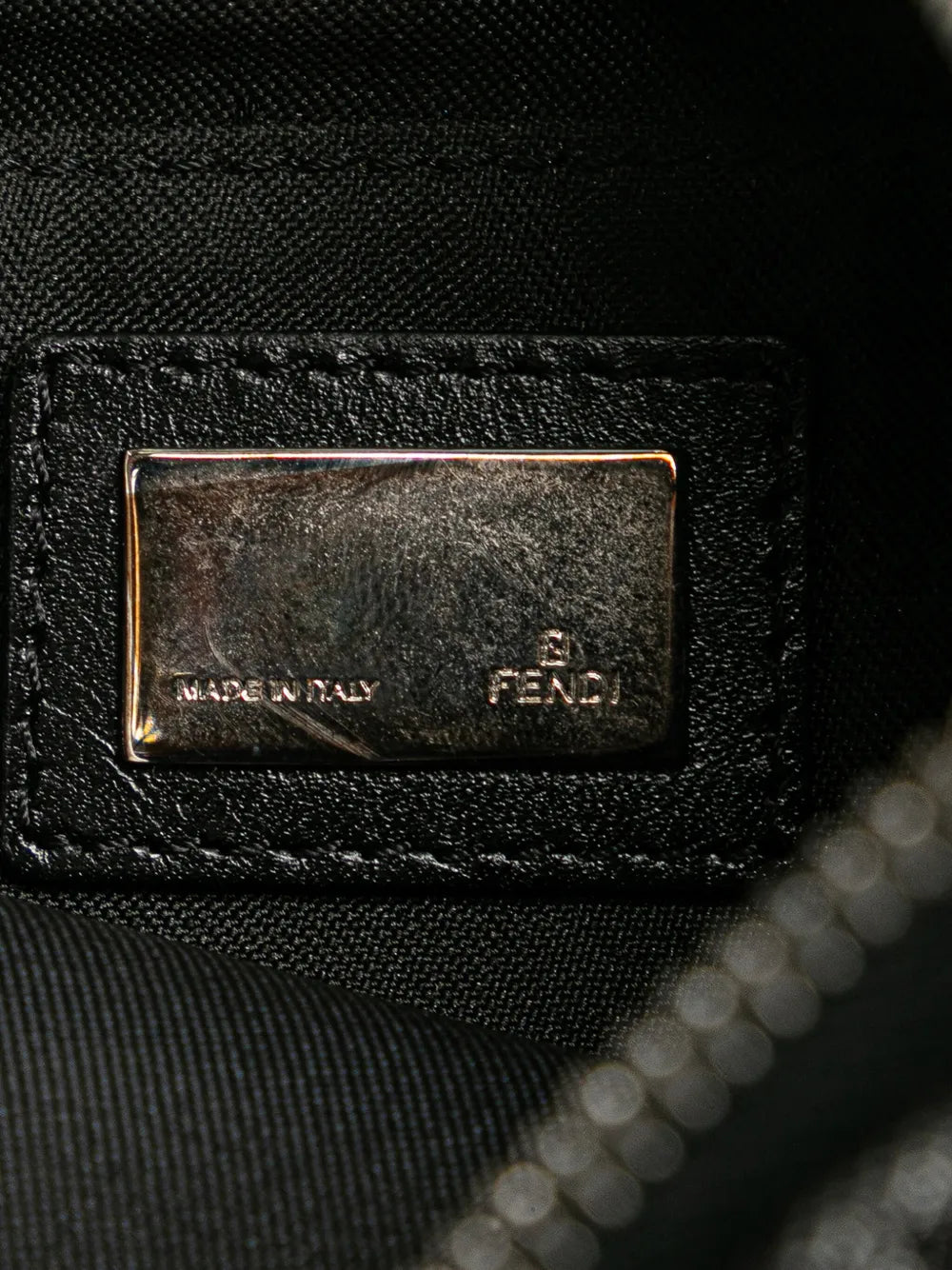Fendi Pre Owned 2000 2010 Zucchino Denim Oyster Shoulder Bag