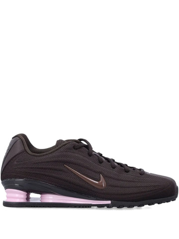 Nike Swoosh Detail Trainers