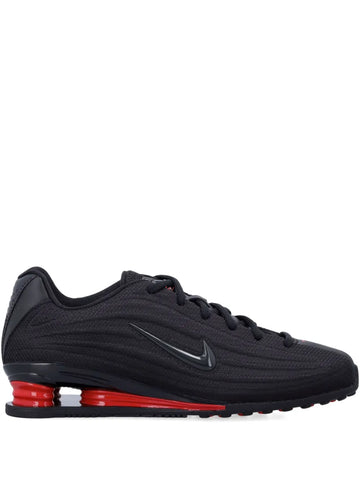 Nike Shox Z Swoosh Detail Trainers