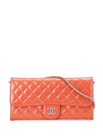 Chanel Pre Owned 2010 2011 Quilted Patent Brilliant East West Wallet On Chain Shoulder Bag
