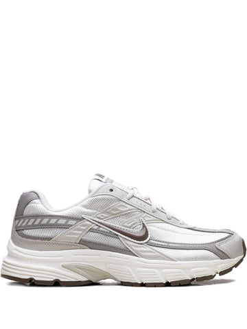 Nike Initiator Swoosh