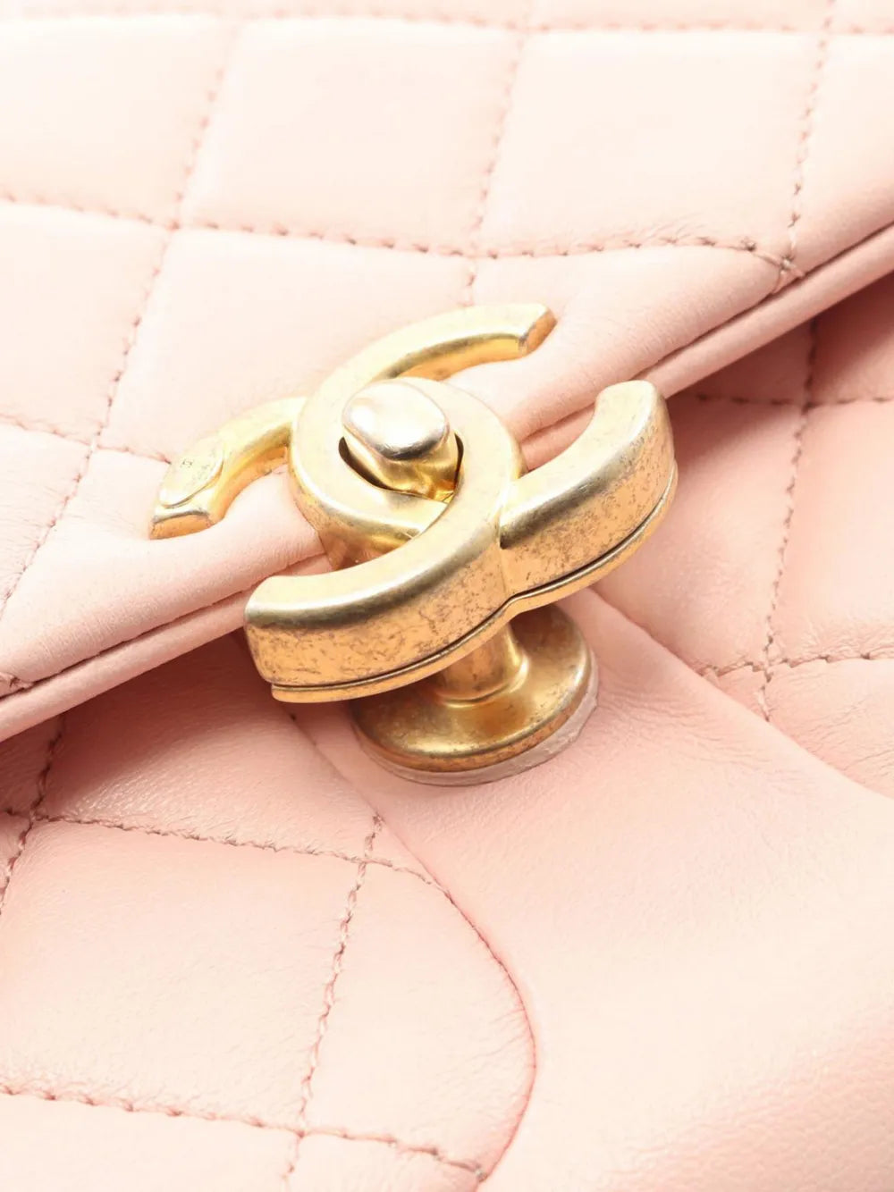 Chanel Pre Owned 2021 2025 Cc Quilted Lambskin Front Pocket Single Flap Shoulder Bag