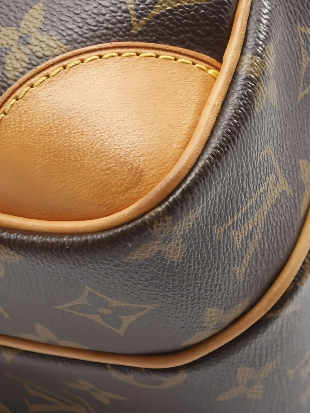 Louis Vuitton Pre Owned 2006 Nile Monogram Canvas Shoulder Bag
