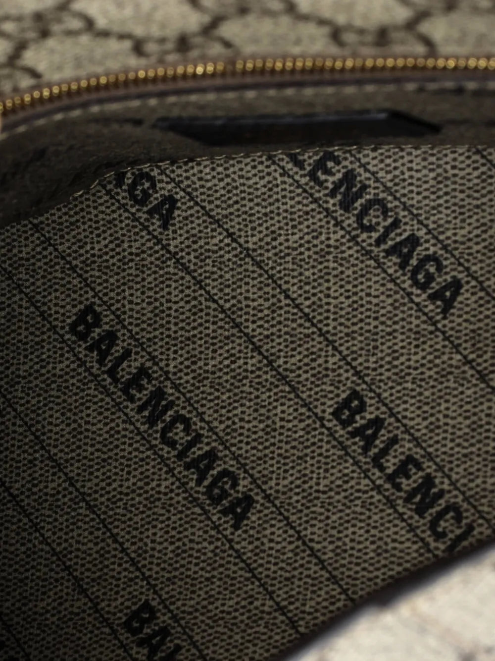 Gucci Pre Owned X Balenciaga The Hacker Project Hourglass Top Handle Bag Gg Coated Canvas Small Shoulder Bag