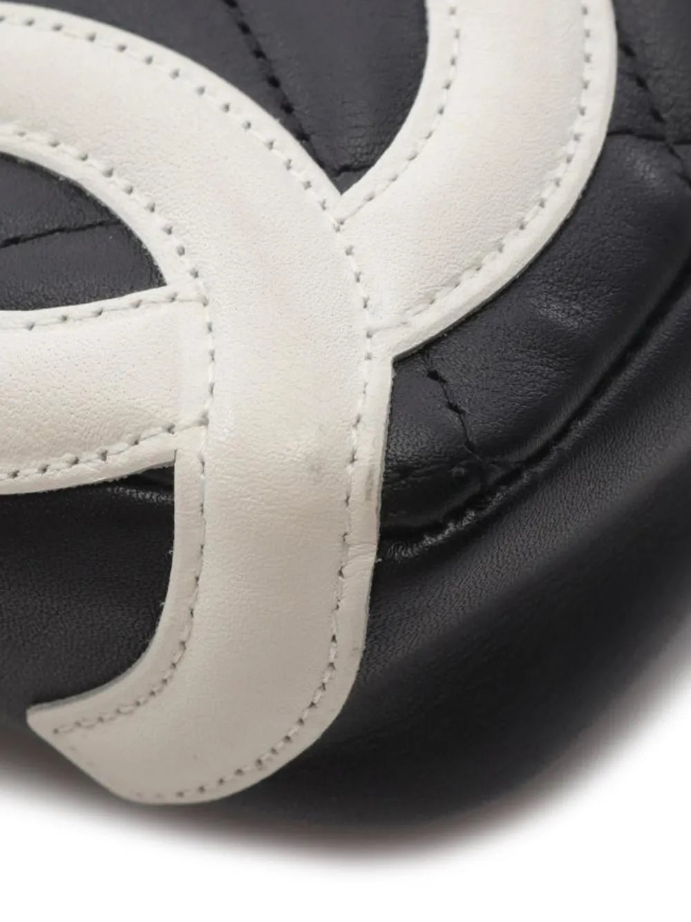 Chanel Pre Owned 2003 2004 Cambon Line Quilted Leather Shoulder Bag