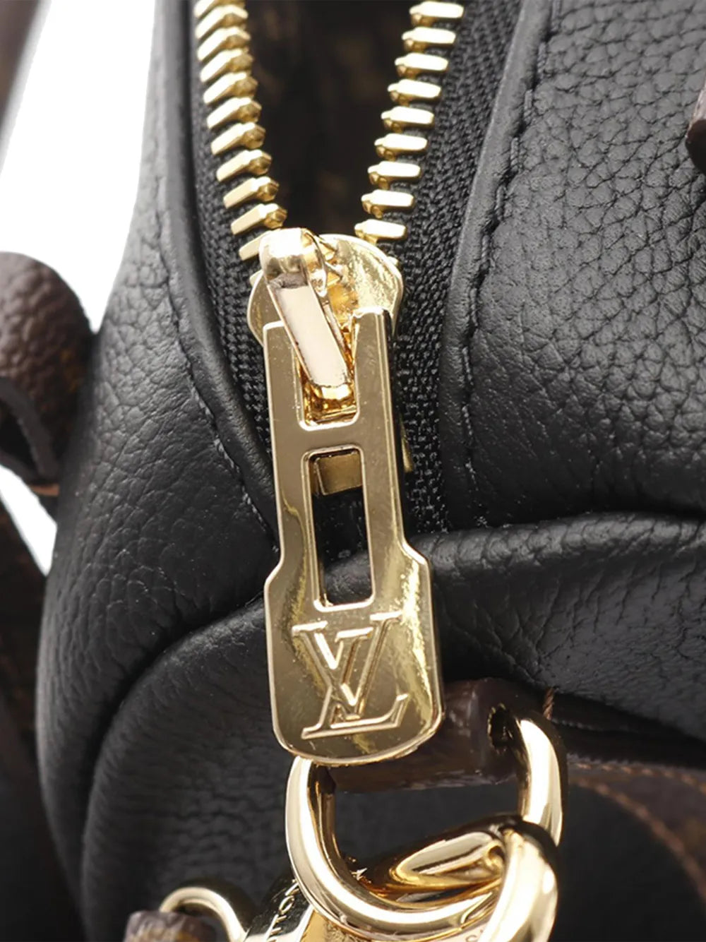 Louis Vuitton Pre Owned 2021 2025 Calfskin Monogram Express Pm Shoulder Bag