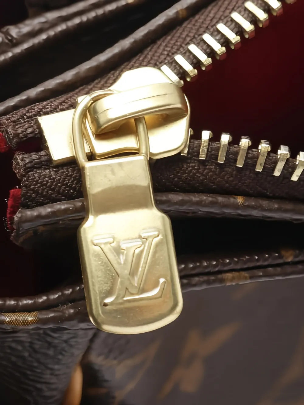 Louis Vuitton Pre Owned 2005 Pm Viva Cite Monogram Shoulder Bag
