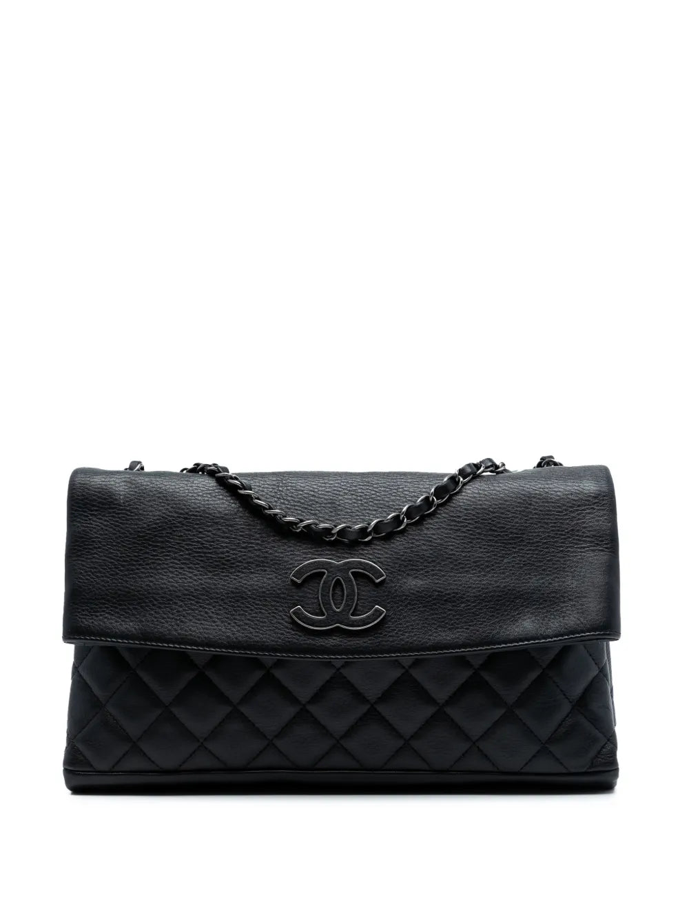 Chanel Pre Owned 2014 2015 Cc Quilted Calfskin Hamptons Foldover Flap Shoulder Bag