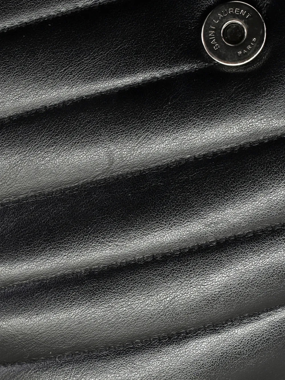 Saint Laurent Pre Owned Loulou Matelasse Chevron Leather Medium Shoulder Bag