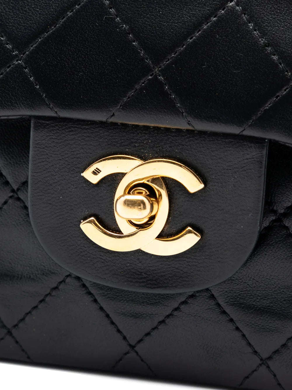 Chanel Pre Owned 1986 1988 Small Classic Lambskin Double Flap Shoulder Bag