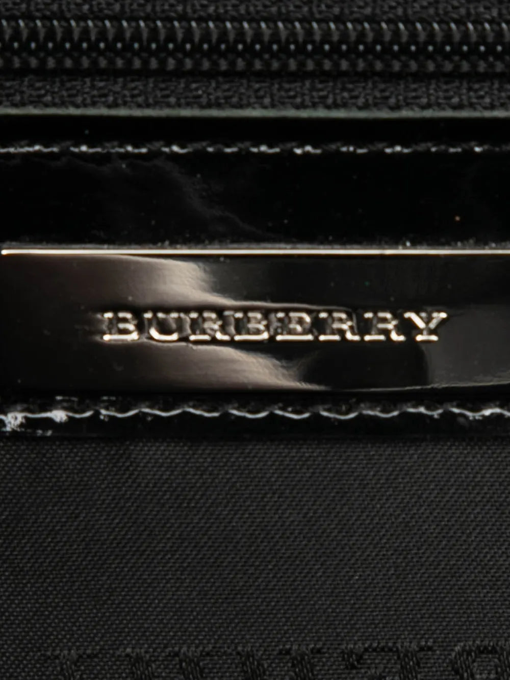 Burberry Pre Owned 2000 2017 House Check Embossed Patent Shoulder Bag
