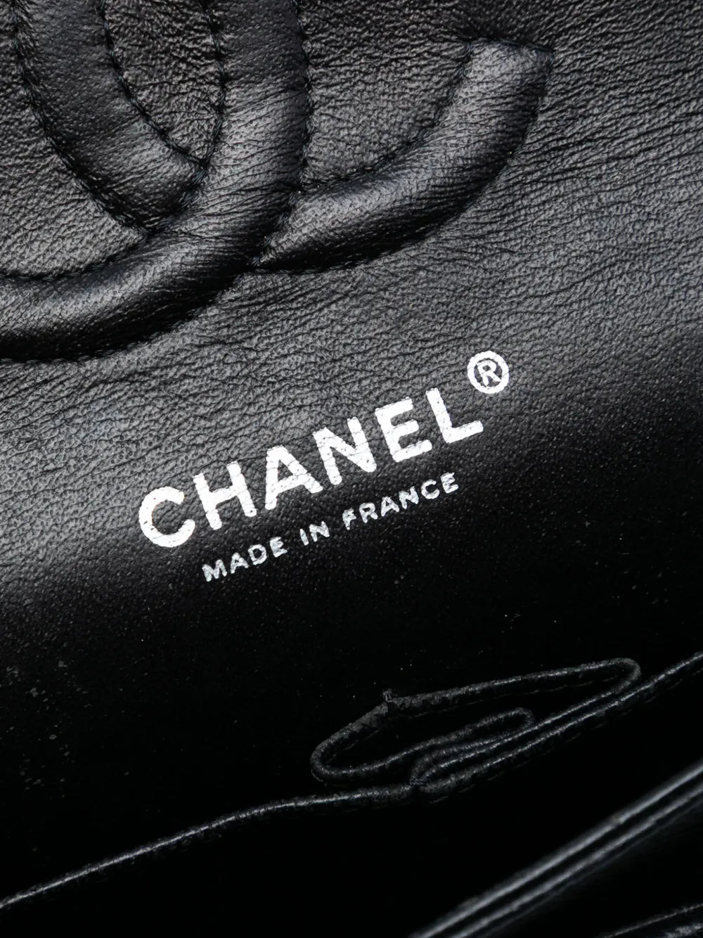 Chanel Pre Owned 2009 2010 Medium Classic Caviar Double Flap Shoulder Bag