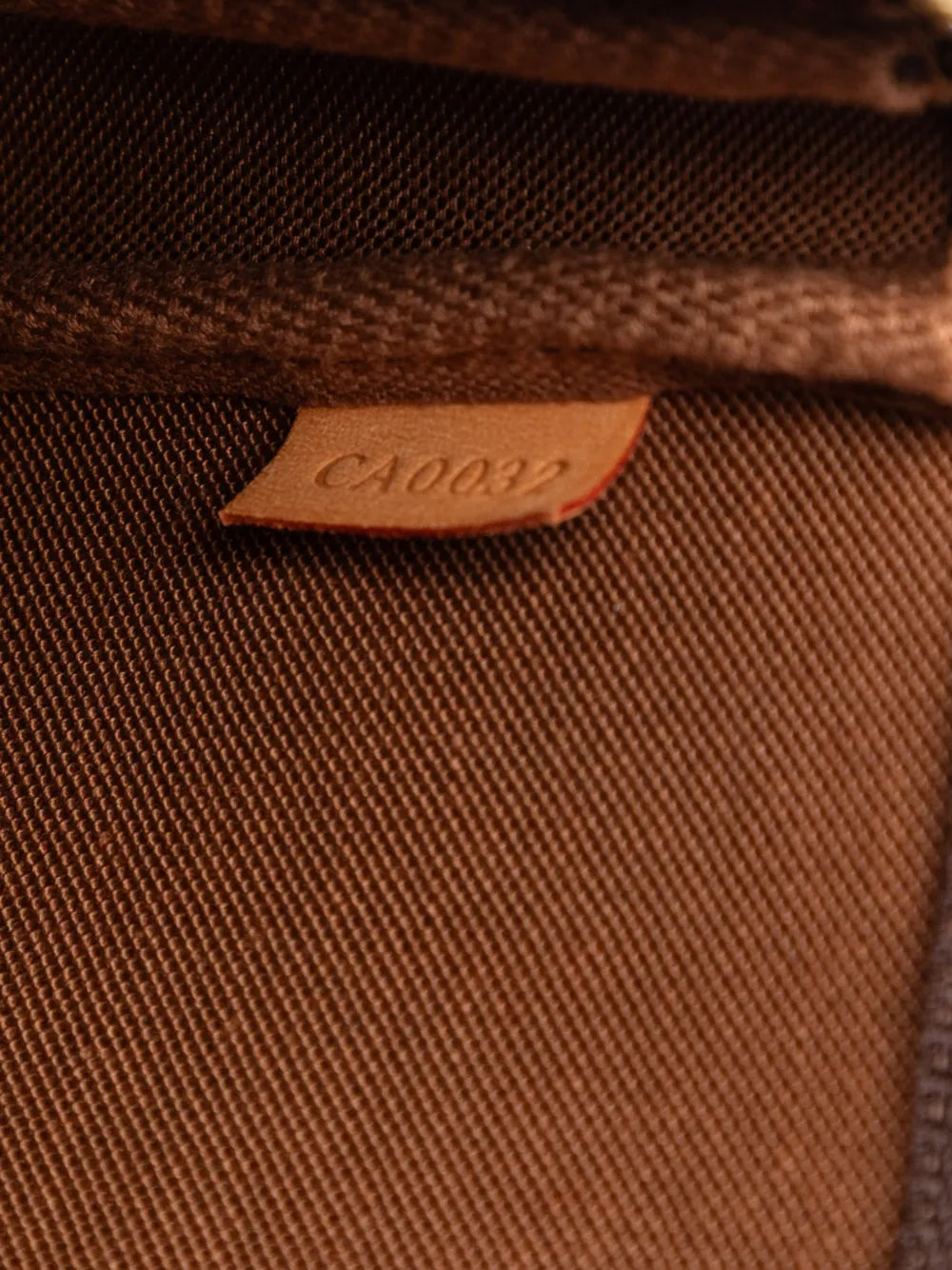 Louis Vuitton Pre Owned 2002 Monogram Pochette Accessoires Shoulder Bag