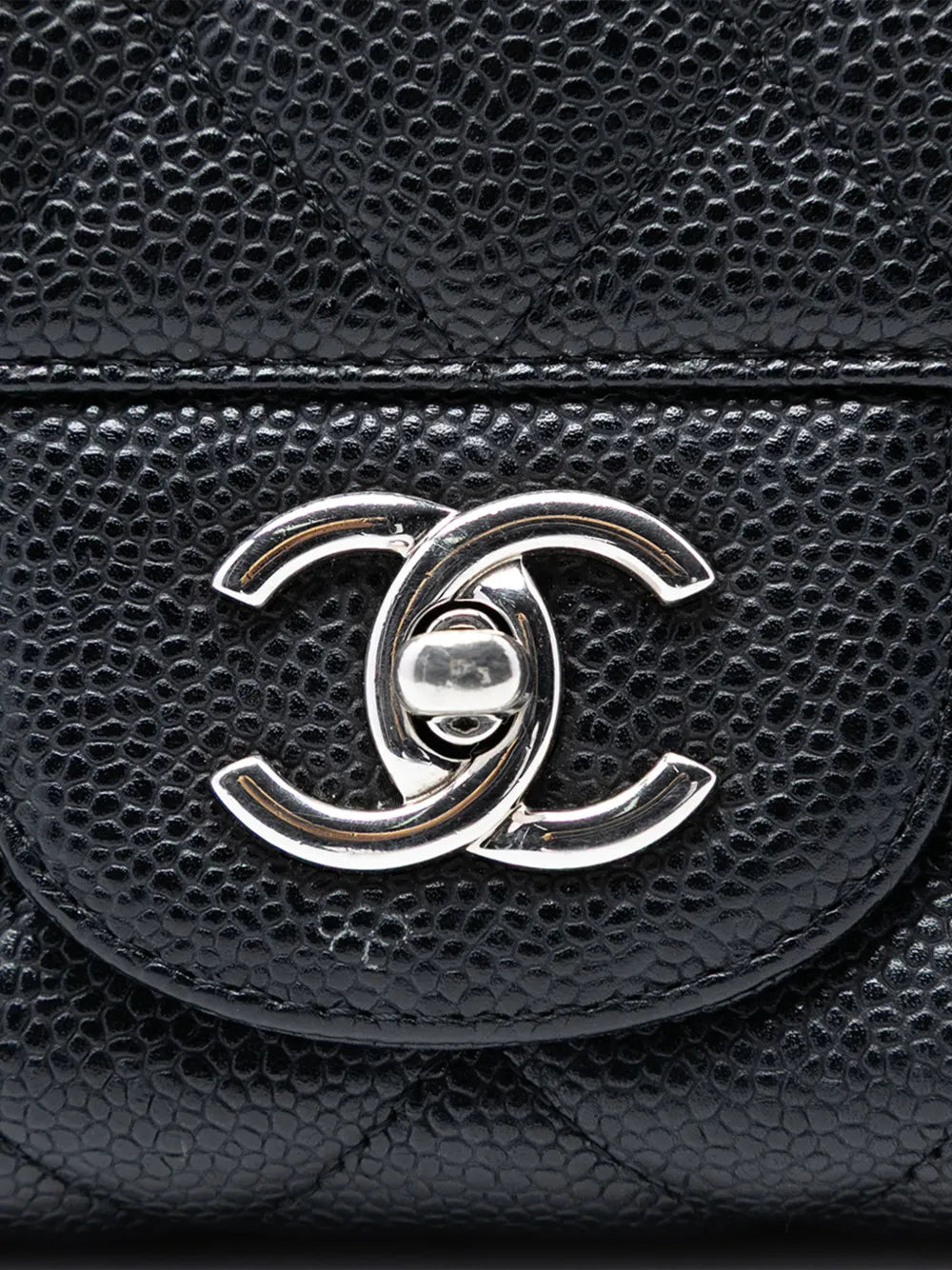 Chanel Pre Owned 2009 2010 Maxi Classic Caviar Single Flap Shoulder Bag
