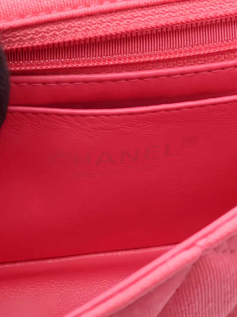 Chanel Pre Owned 20 Mini Matelasse 20 Chain Quilted Shoulder Bag