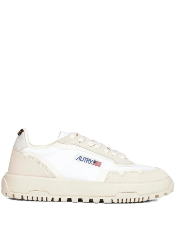 Autry Lace-Up Logo