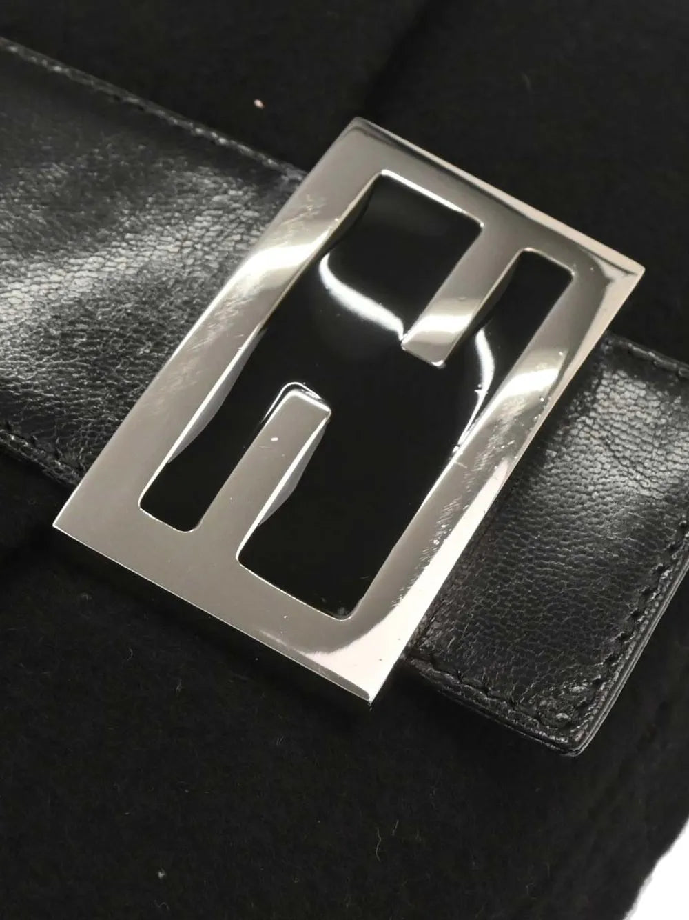 Fendi Pre Owned 2009 Baguette Shoulder Bag