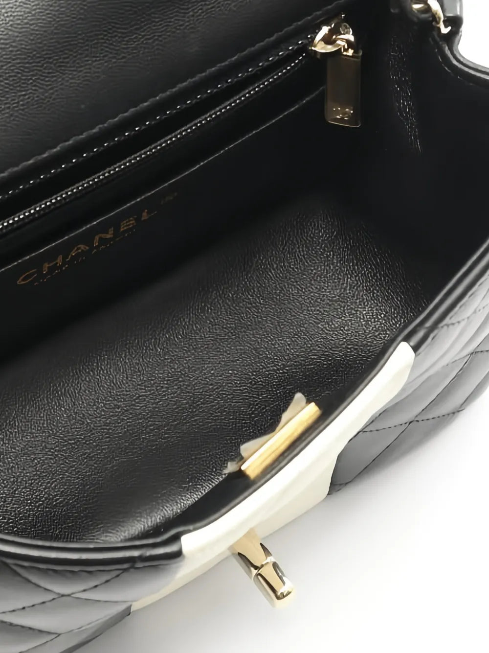 Chanel Pre Owned 2021 Mini Matelasse Shoulder Bag