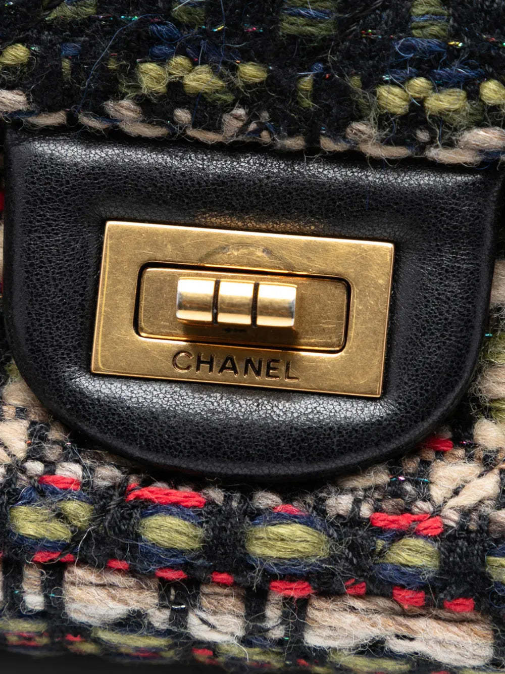 Chanel Pre Owned 2015 2016 Reissue 255 Quilted Tweed Double Flap 225 Shoulder Bag
