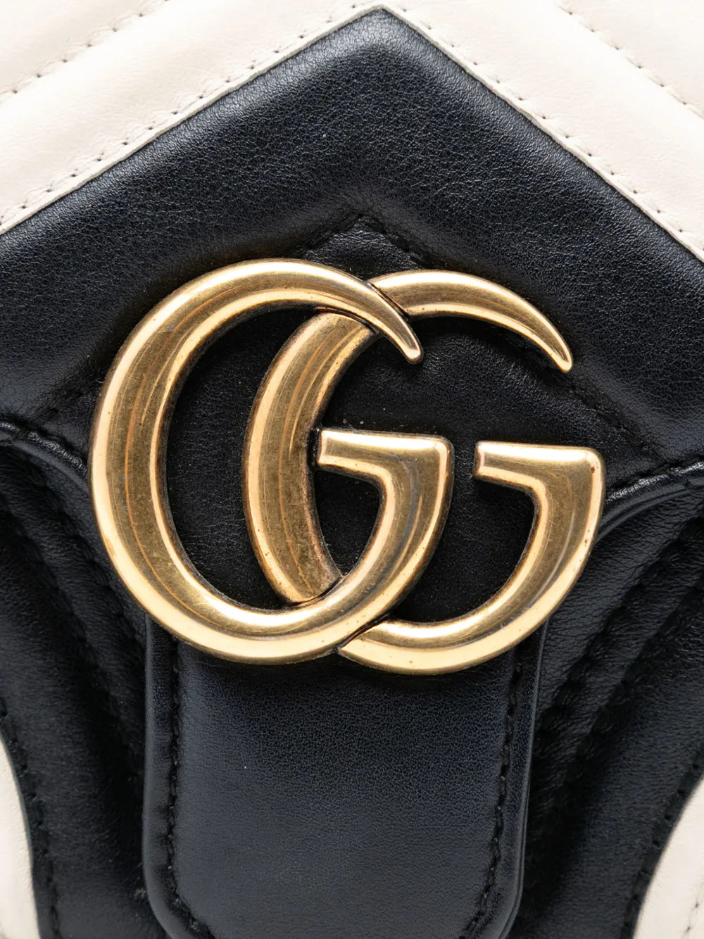 Gucci Pre Owned 2016 2025 Small Gg Marmont Matelasse Leather Shoulder Bag