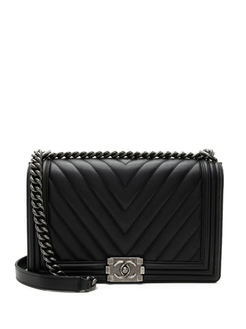 Chanel Pre Owned 2016 2017 Medium Boy Shoulder Bag