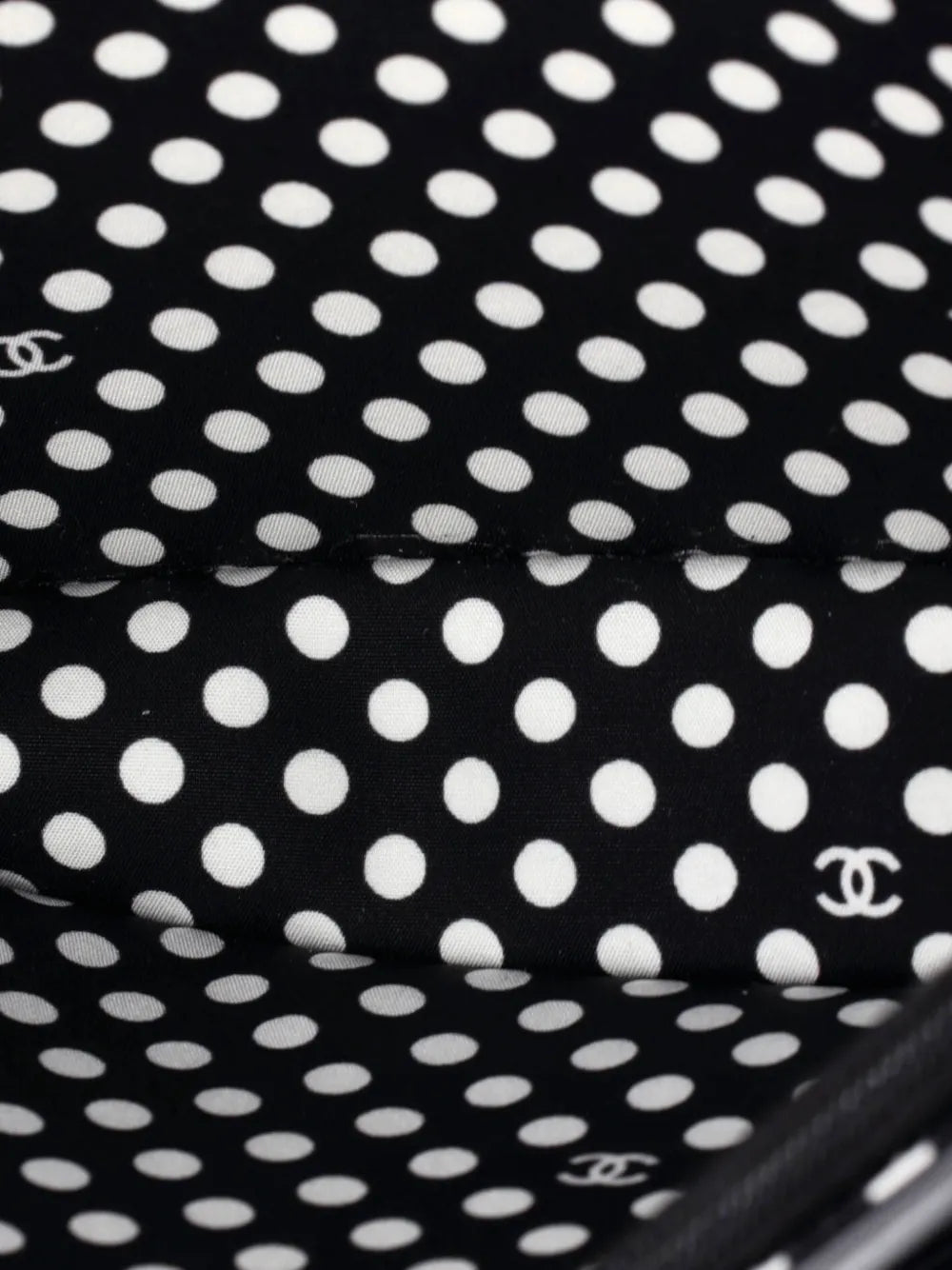 Chanel Pre Owned Pearl Cc Chain Flap Bag Quilted Lambskin Shoulder Bag