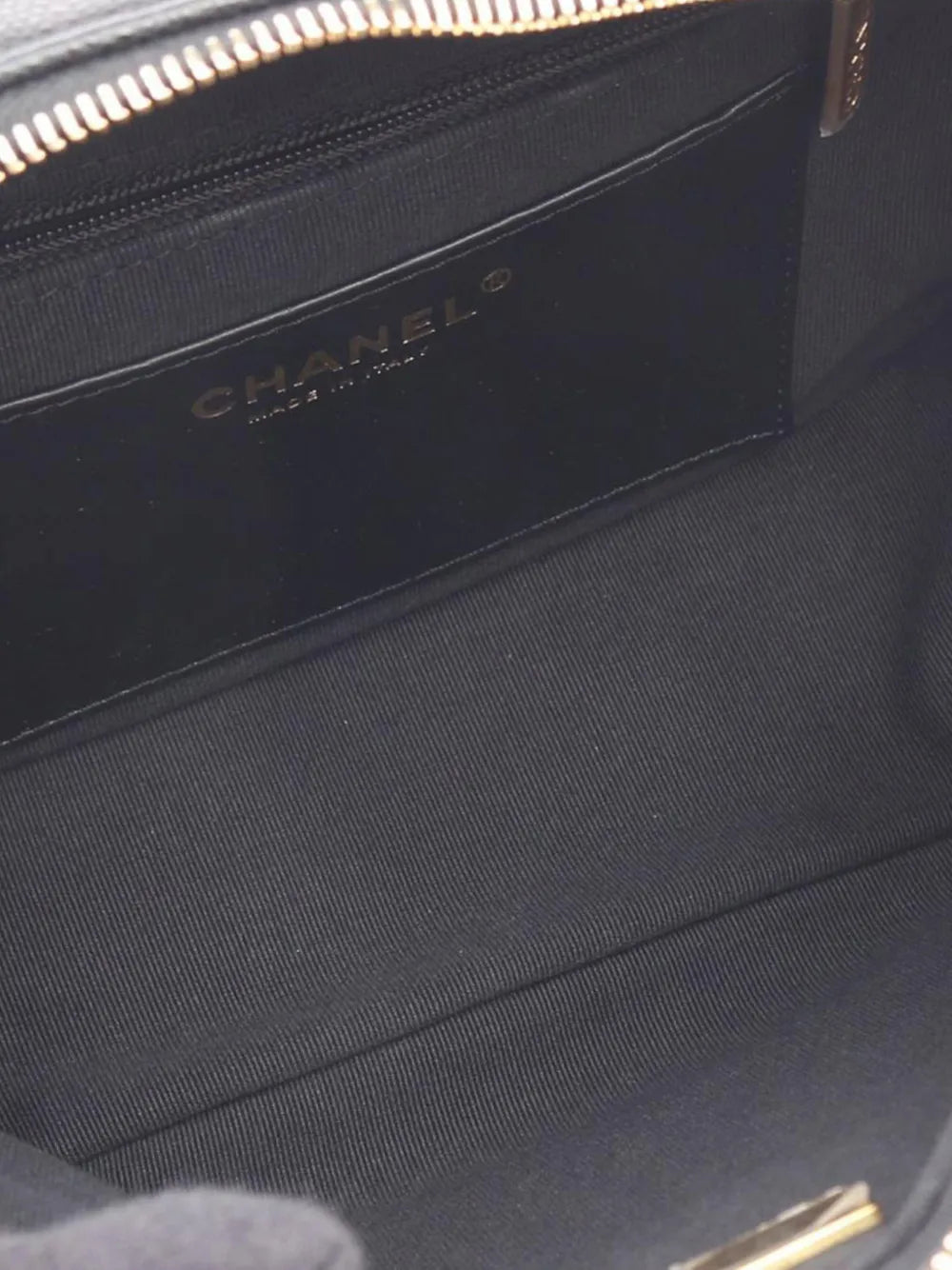 Chanel Pre Owned 2021 2026 Medium Caviar Cc Top Handle Vanity Case Shoulder Bag