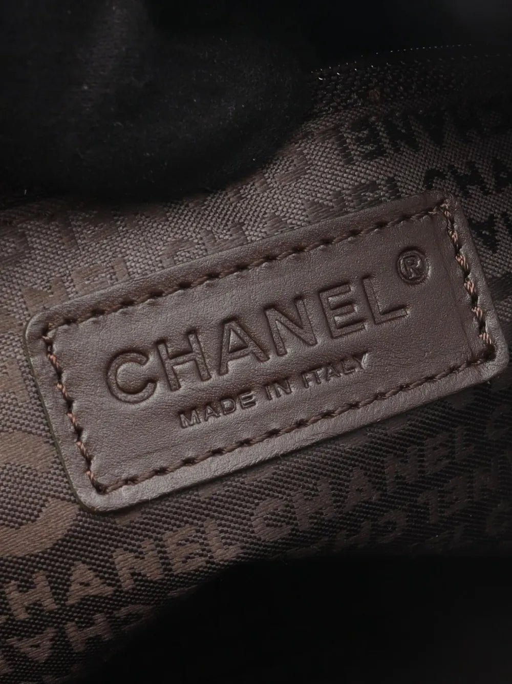 Chanel Pre Owned 2004 2005 Caviar Chocolate Bar Shoulder Bag